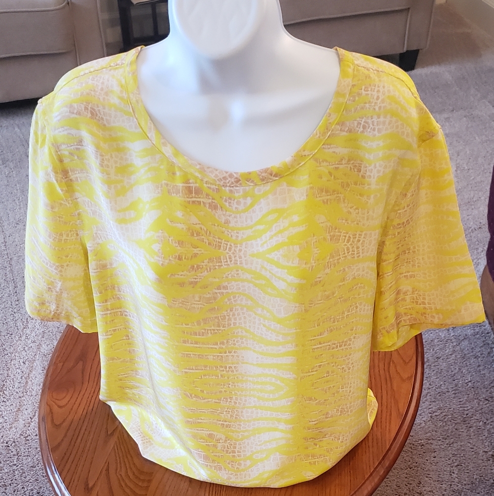 Equipment yellow print pull-over 100% silk short sleeve blouse - size L